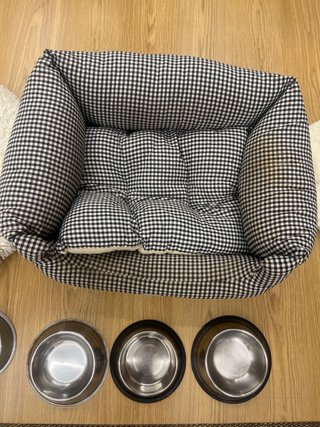 Set Camas Perro y Bebederos Nuevos