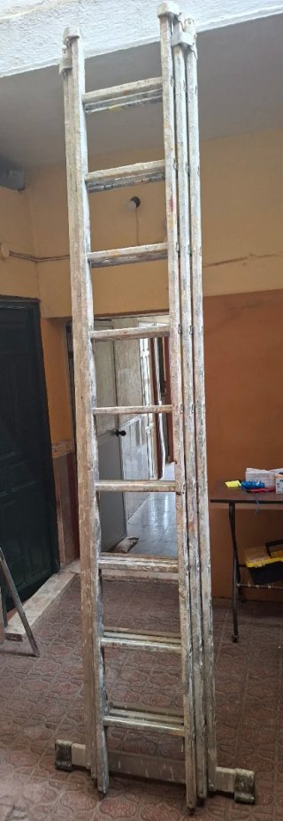 Escalera de aluminio de tramos