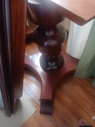 Mesa de comedor de madera maciza y sillas