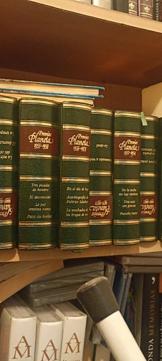 Dono libros y enciclopedias