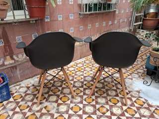 Sillas Eames Negras Plástico y Madera