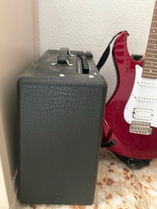 Guitarra Eléctrica Yamaha Pacifica amplificador Nu