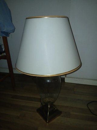 Lámpara sobremesa cristal dorada