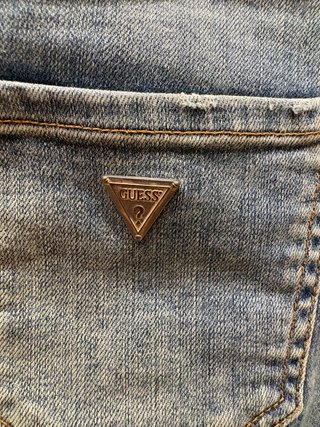Falda vaquera Guess adornada