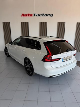 Volvo V90 D4 R-Design Auto 2022