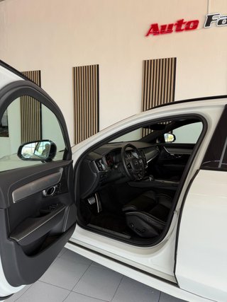Volvo V90 D4 R-Design Auto 2022
