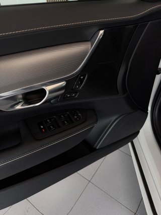 Volvo V90 D4 R-Design Auto 2022