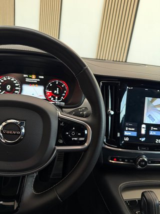 Volvo V90 D4 R-Design Auto 2022
