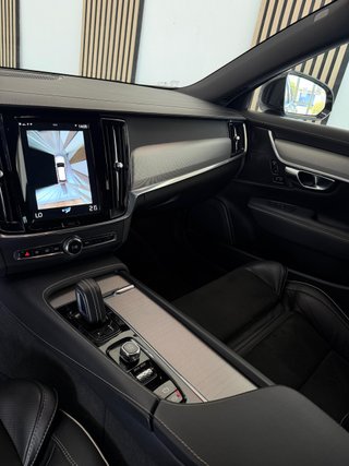 Volvo V90 D4 R-Design Auto 2022