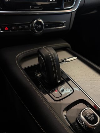 Volvo V90 D4 R-Design Auto 2022