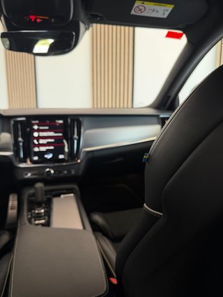 Volvo V90 D4 R-Design Auto 2022