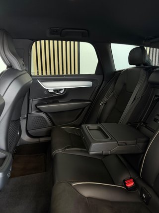 Volvo V90 D4 R-Design Auto 2022