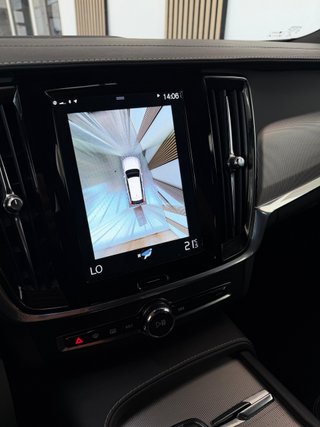 Volvo V90 D4 R-Design Auto 2022