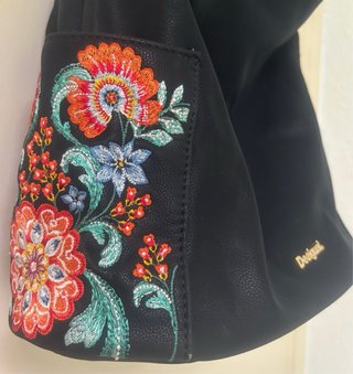 Bolso Desigual con bordado