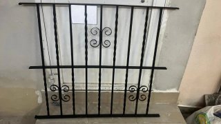 Reja de hierro forjado negra