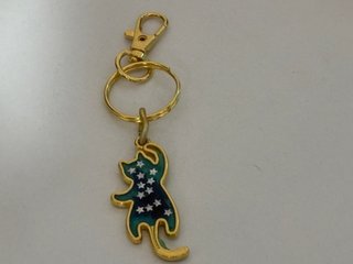 Llavero artesanal de resina hecho a mano