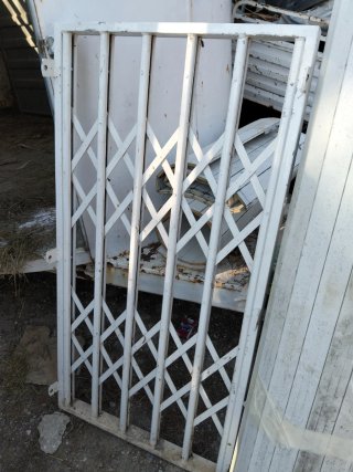 Reja hierro