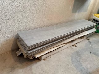 Suelo porcelánico gris exterior