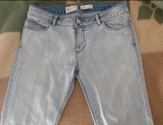 Pantalón vaquero Sfera azul claro