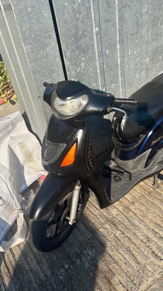 Honda SH 150 Scooter Negro/Azul