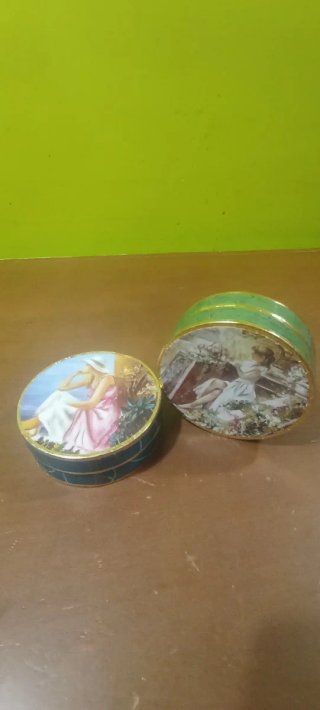 Lote 2 cajas joyeros/bomboneras en cartón vintage
