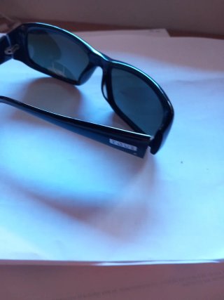 Gafas de sol negras