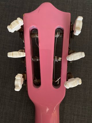 Guitarra infantil rosa