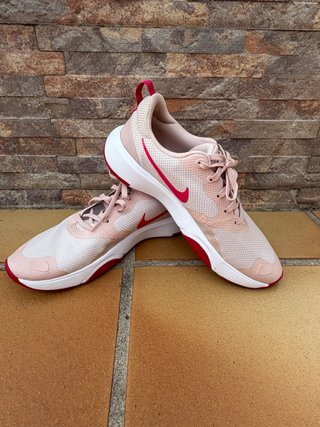 Zapatillas Nike Rosas y Rojas