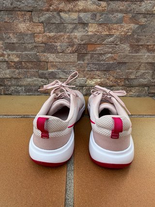 Zapatillas Nike Rosas y Rojas