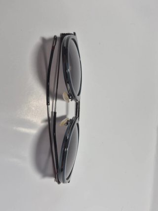 Gafas de sol negras