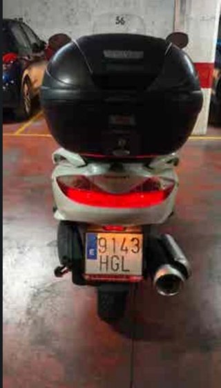 SUZUKI BURGMAN 125 año 2011 COMO NUEVA