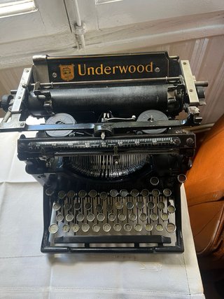 Máquina de escribir Underwood antigua