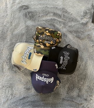 Gorras Godspeed Camuflaje y Negras