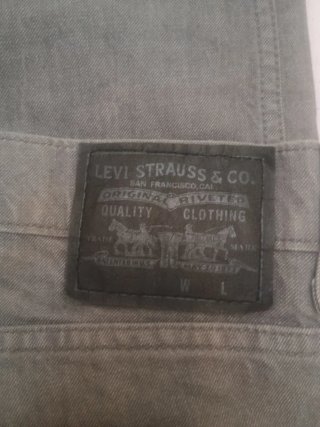 Pantalón vaquero Levi's gris W34 o 44 española