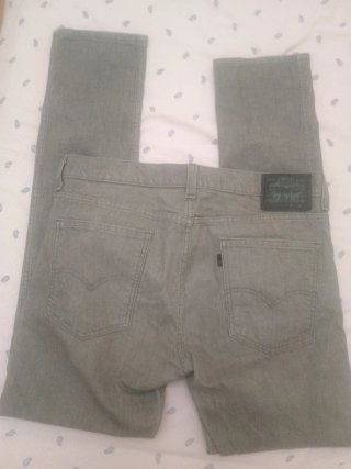 Pantalón vaquero Levi's gris W34 o 44 española
