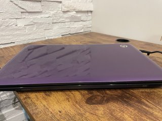 Ordenador portátil HP morado