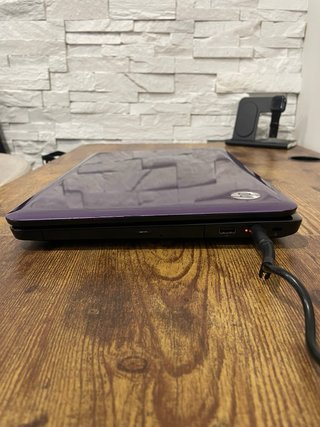 Ordenador portátil HP morado