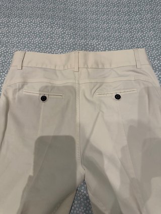 Pantalón pitillo beige