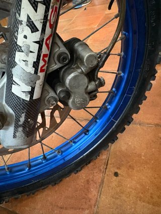 Tensor rueda trasera
