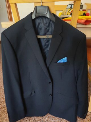 Traje de 3 piezas, azul marino con pañuelo azul
