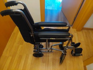 Silla de ruedas nueva