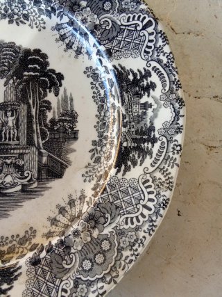 Antiguo plato La Cartuja Pickman cerámica
