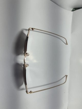 Gafas de sol Sting negras y doradas