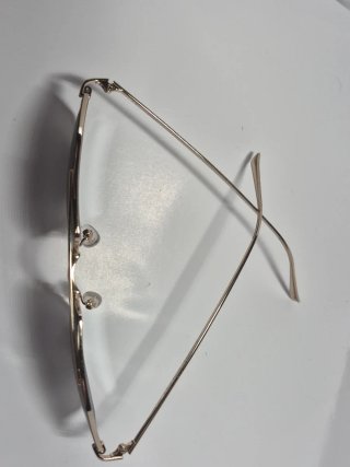 Gafas de sol Sting negras y doradas