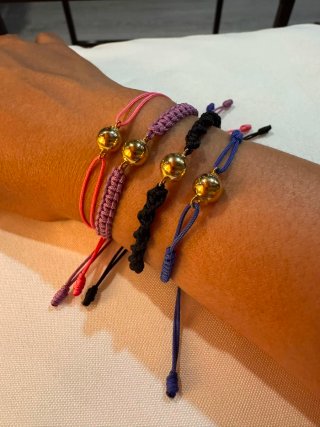 Pulseras macramé bolas oro 18k