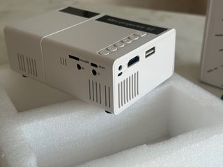 Mini Projetor LED Portátil Branco S2