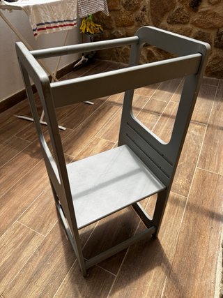 Torre aprendizaje madera gris Monessori