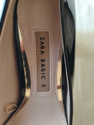 Zapatos tacón Zara negros charol