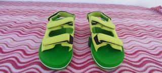Sandalias Benetton T39 + Mochila Edición Especial