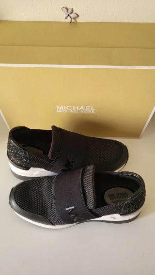 Zapatillas Michael Kors Felix Trainer Negras